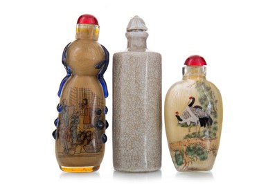 Lot 1221 - THREE CHINESE SNUFF BOTTLES