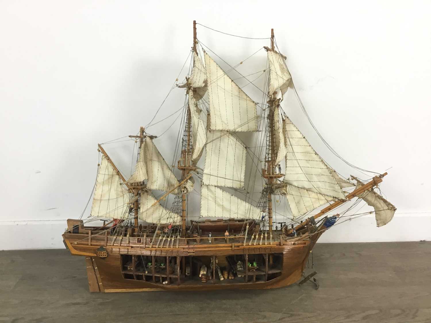 Lot 204 - SCRATCH BUILT SCALE MODEL OF HMS BOUNTY