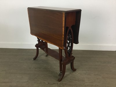 Lot 227 - EDWARDIAN MAHOGANY SHERATON REVIVAL SUTHERLAND TEA TABLE