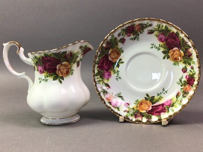 Lot 264 - ROYAL ALBERT DINNER SERVICE