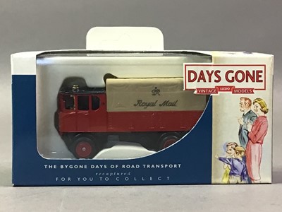 Lot 271 - GROUP OF MODEL VEHICLES