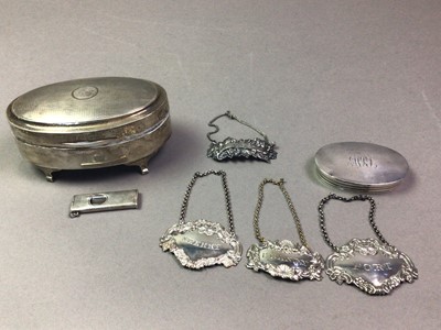 Lot 195 - SILVER CIGAR CUTTER