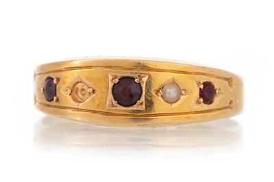 Lot 416 - VICTORIAN GARNET AND PEARL RING