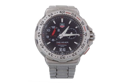Lot 841 - TAG HEUER