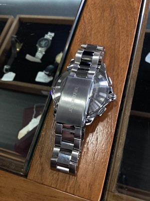 Lot 865 - TAG HEUER