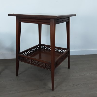 Lot 350 - BLACK SLATE MANTEL CLOCK