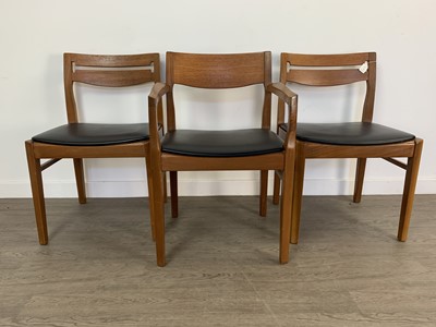 Lot 404 - NATHAN FURNITURE, TEAK EXTENDING DINING TABLE AND SIX CHAIRS
