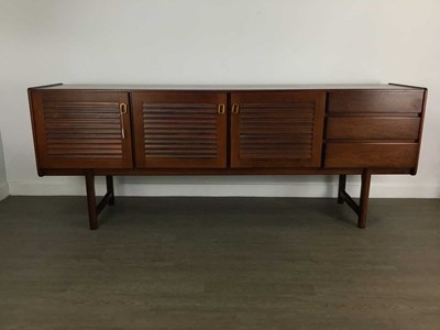 Lot 389 - MID CENTURY MAHOGANY MCINTOSH OF KIRKCALDY SIDEBOARD