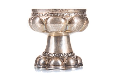 Lot 174 - ARTS & CRAFTS SILVER CUP