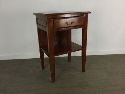 Lot 465 - REPRODUCTION MAHOGANY SIDE TABLE