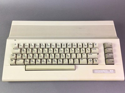 Lot 480 - COMMODORE 64 COMPUTER KEY BOARD AND TAPE MACHINE