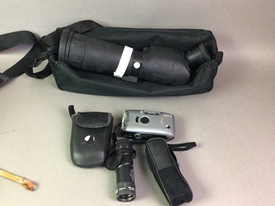 Lot 485 - GROUP OF BINOCULARS