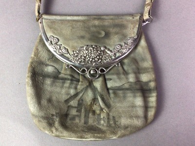 Lot 206 - LADY'S EVENING PURSE