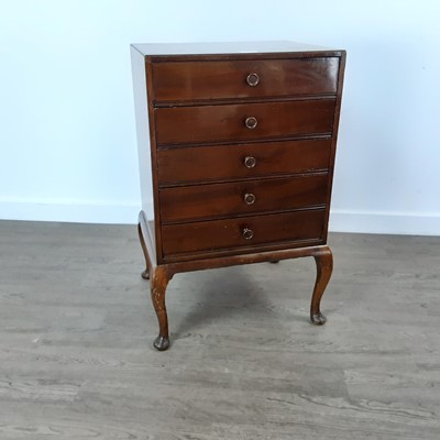 Lot 570 - MAHOGANY MUSIC CABINET