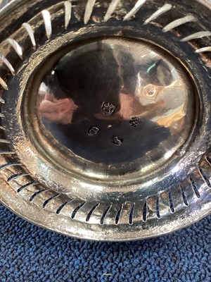 Lot 72 - GEORGE III SILVER HOT WATER POT