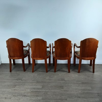 Lot 785 - OAK PEDESTAL DINING TABLE OF ART DECO DESIGN