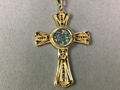 Lot 223 - DANBURY MINT HOLY LAND GLASS PENDANT