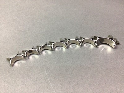 Lot 333 - SCANDANAVIAN MODERNIST SILVER BRACELET