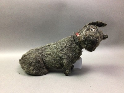 Lot 313 - DOG SOFT TOY WITH SWIVEL HEAD