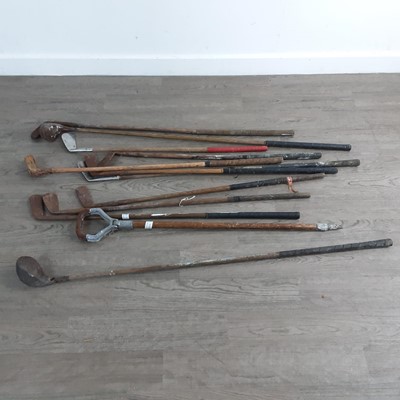 Lot 65 - SELECTION OF HICKORY SHAFTED GOLF CLUBS