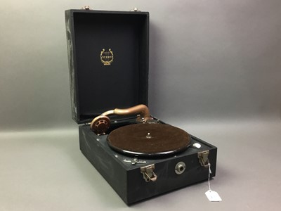 Lot 379 - VICEROY TURNTABLE AND RECORDS