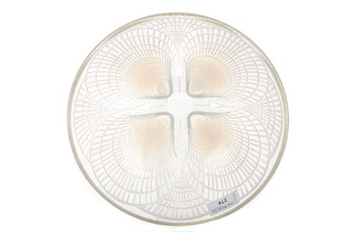 Lot 274 - RENE LALIQUE, 'COQUILLES' PATTERN OPALESCENT GLASS BOWL