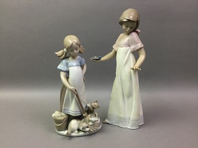 Lot 422 - LLADRO FIGURE AND A NAO FIGURE