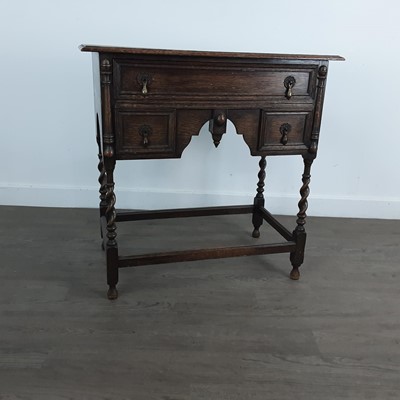 Lot 439 - OAK SIDE TABLE