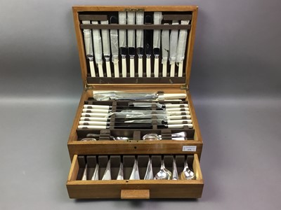 Lot 458 - OAK CANTEEN OF CUTLERY