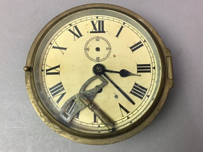 Lot 481 - SMALL SHIP'S TYPE BRASS CASED PORTHOLE CLOCK