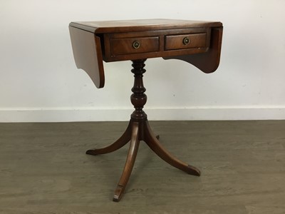 Lot 450 - MAHOGANY DROP LEAF TEA TABLE