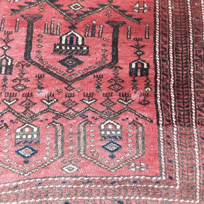 Lot 495 - 20TH CENTURY RUG