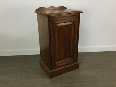 Lot 602 - VICTORIAN WALNUT BEDSIDE LOCKER