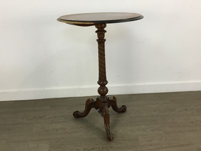 Lot 603 - VICTORIAN MAHOGANY CIRCULAR TEA TABLE