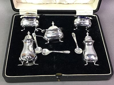 Lot 32 - SILVER CRUET SET