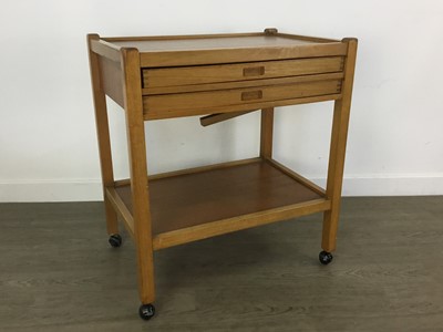 Lot 123 - WALNUT TROLLEY