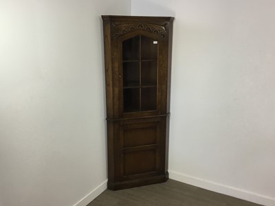 Lot 122 - OAK CORNER CABINET