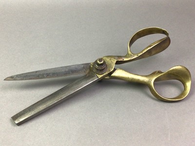 Lot 167 - PAIR OF J.WILKINSON DRAPERS SCISSORS