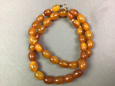 Lot 240 - BUTTERSCOTCH AMBER BEAD NECKLACE