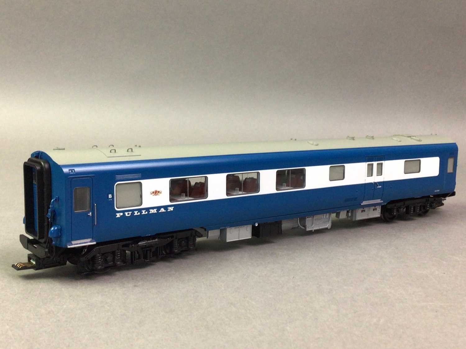 Lot 1043 - MODEL RAILWAY, MIDLAND PULLMAN SET