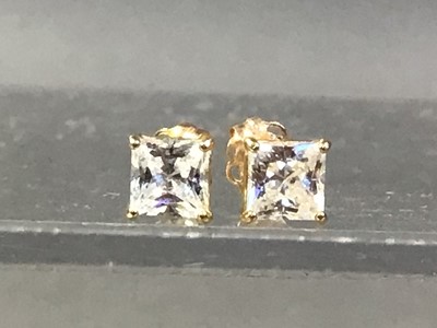 Lot 422 - PAIR OF GEM SET EARRINGS