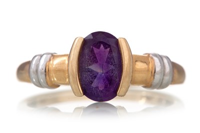 Lot 1208 - AMETHYST RING