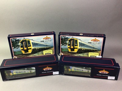 Lot 1070 - MODEL RAILWAY, BACHMANN 158-TWO CAR SET