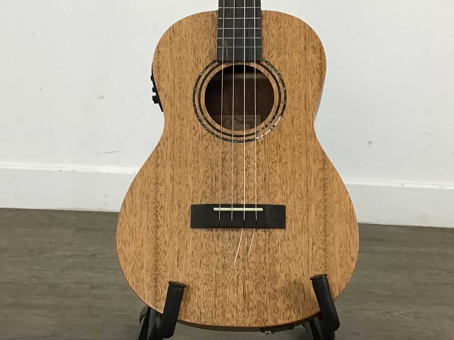 Lot 632 - ALVAREZ ELECTRO-ACOUSTIC BARITONE UKULELE