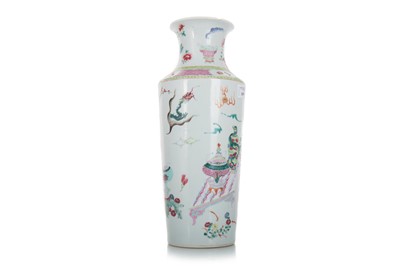 Lot 1059 - 18TH CENTURY CHINESE FAMILLE ROSE VASE