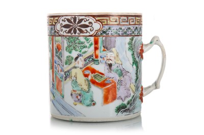 Lot 1062 - CHINESE FAMILLE VERTE MUG