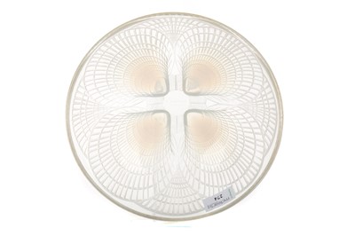 Lot 283 - RENE LALIQUE, 'COQUILLES' PATTERN OPALESCENT GLASS BOWL