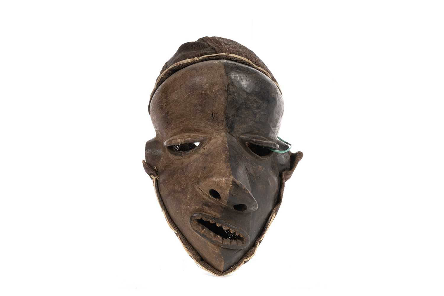 Lot 98 - PENDE MBUYA SICKNESS MASK