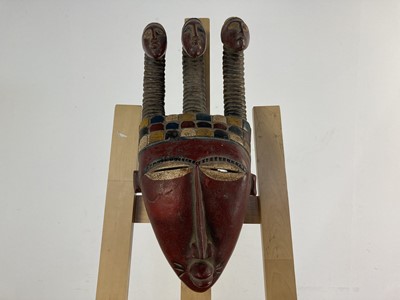 Lot 135 - KOULANGO MASK