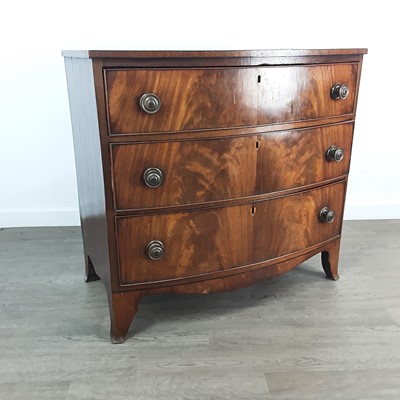 Lot 368 - MAHOGANY CHEST OF DRAWERS